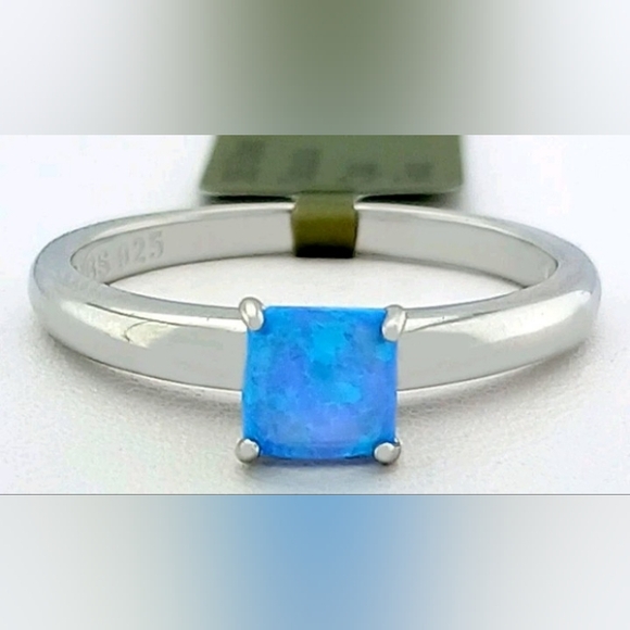 925 Sterling Silver Gen Opal Solitaire Jewelry - New 925 Solid Sterling Silver & Genuine 0.50 CTS Opal Solitaire Ring W Box